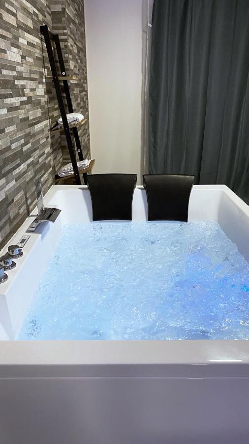 Relax & Chill Apartment เซวรอง ภายนอก รูปภาพ